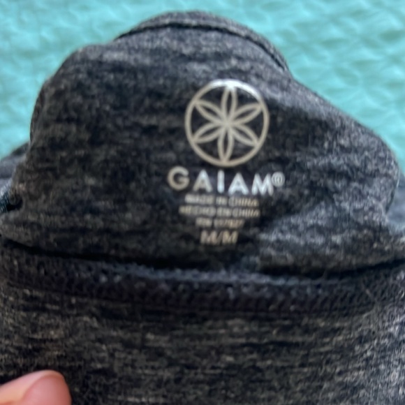 VS Lot of 7 sports bras - M Gaiam, Victorias Secret, Fabletics - Picture 4 of 10